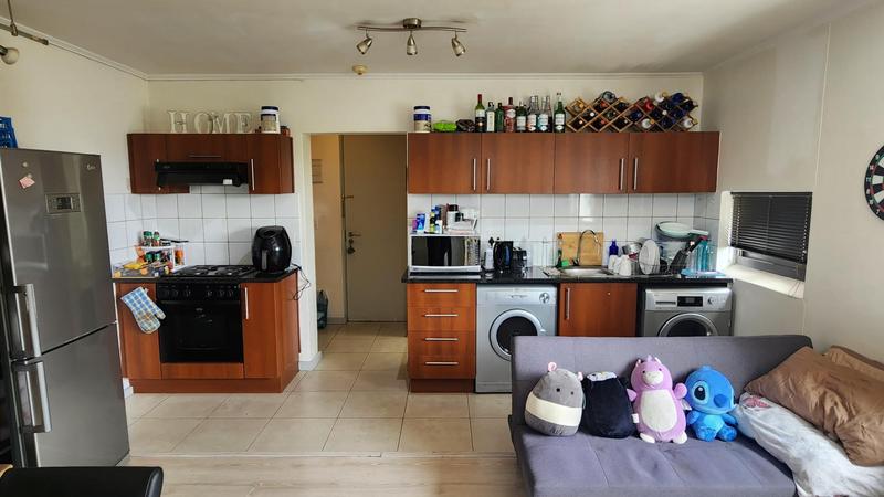 To Let 1 Bedroom Property for Rent in Claremont Western Cape